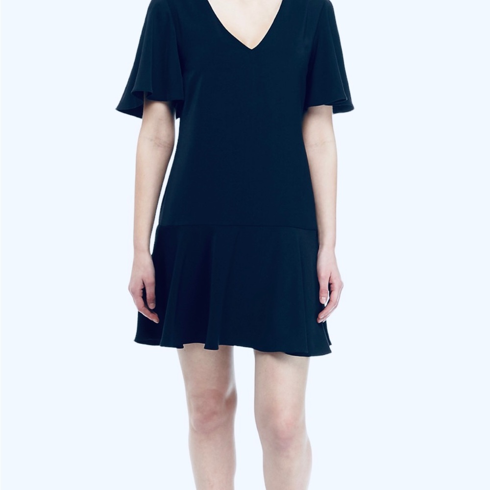 Charles Henry Drop Waist Ruffle Bottom Short Flutter Sleeve Shift Dress Medium